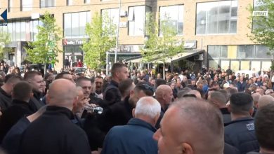 Photo of Qytetarët vërshojnë Skenderajn për Sami Lushtakun (VIDEO)