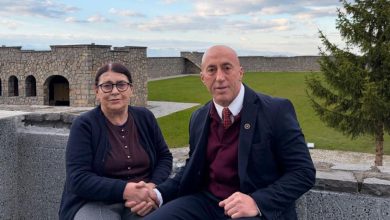 Photo of Haradinaj ia uron ditëlindjen nënës së tij: Të paçim me shëndet e jetë të gjatë!