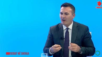 Photo of Ademi: Fillkov tallet me përfaqësuesit e VLEN-it, ligji i ri është tentim për “t’ia bë varrin ligjit për gjuhën shqipe”