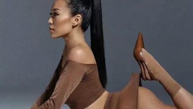 Photo of Rebecca ‘magjeps’ plazhin me kështjellën e saj të rërës