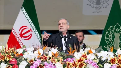 Photo of Presidenti i Iranit, Pezeshkian jep dorëheqjen, thotë se Garda Revolucionare kontrollon vendin