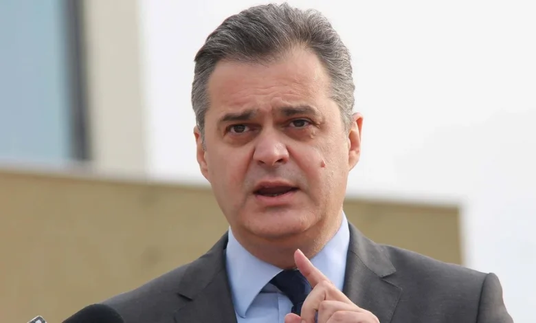 Blushi  Kurti kishte Qeverinë donte edhe Presidentin  i humbi të dyja