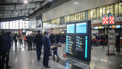 Photo of Rrahje në aeroportin e Prishtinës, pesë persona në pranga
