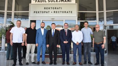 Photo of Kushtrim Ahmeti edhe zyrtarisht mer detyën si Rektor i UT-së