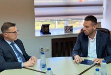 Photo of Zëvendësnistri Shabani pret në takim drejtorin e QMK-së, Muhamet Ali: Ministria e Mbrojtjes mbetet një partner i rëndësishëm