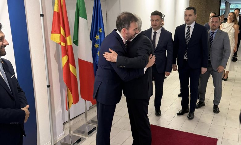 Ahmeti i ftuar nga ambasadori italian dhe i suedez me rastin e ditëve nacionale të dy vendeve mike