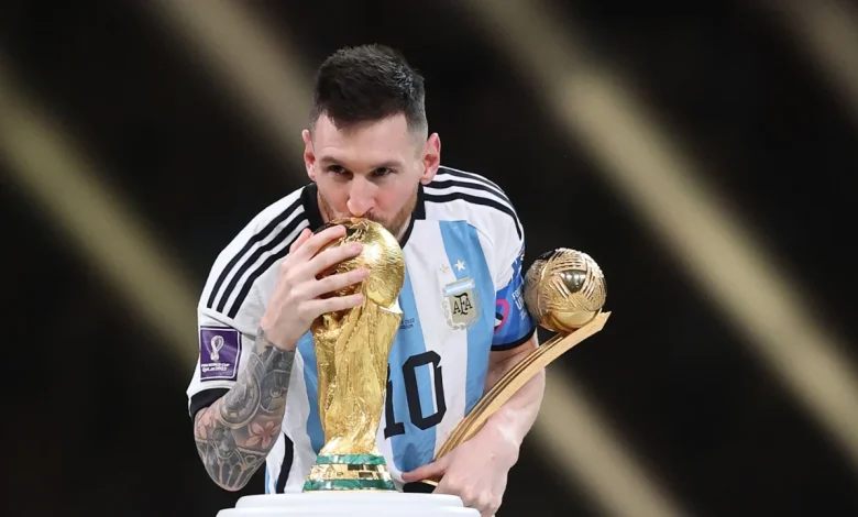 Nga fushat e Rosarios në majën e botës  futbolli feston ditëlindjen e  gjeniut  Leo Messi  A do të jetë Botërori i dytë dhurata e tij për 39 vjetor 