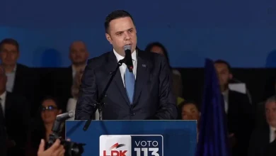 Photo of Abdixhiku paralajmëron reforma të brendshme: Nuk na duhen njerëz që marrin pa dhënë