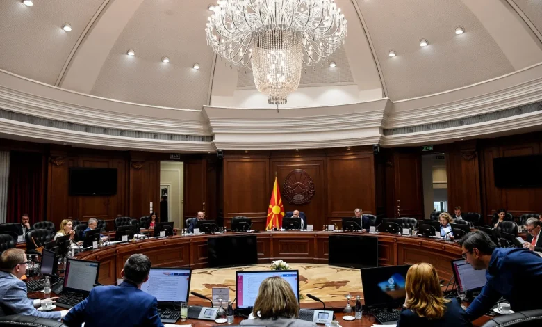 LSDM për rikonstruksionin qeveritar  Teatri është i njëjtë  aktorët janë të njëjtë