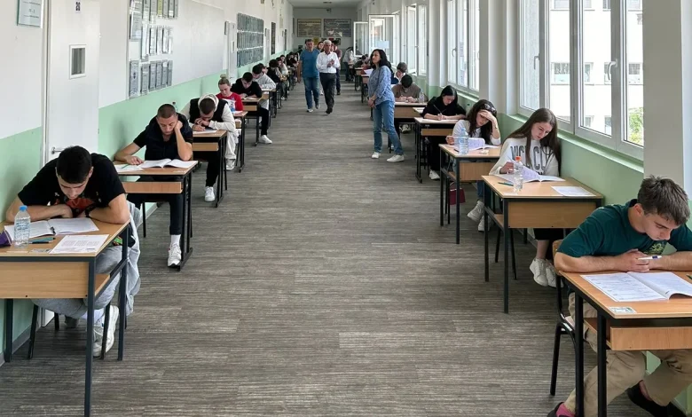 Rezultatet e provimit të maturës në RMV do të shpallen deri më 11 korrik  rreth 60 nxënës u kapën duke kopjuar