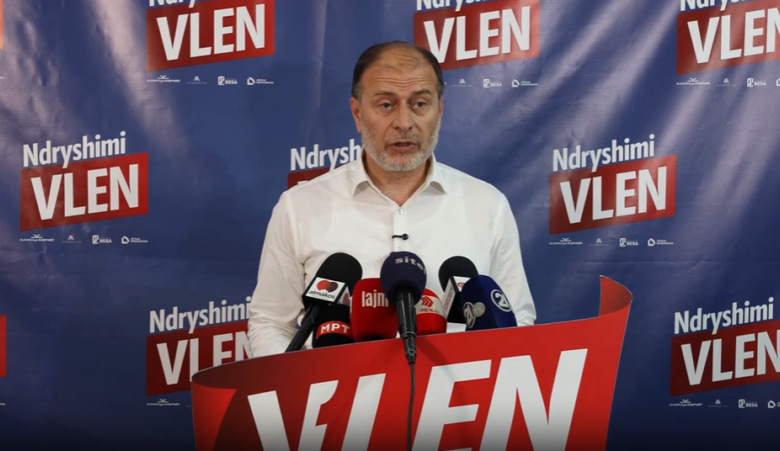 VLEN  Bixhozi largohet nga afërsia e shkollave  mbrohen fëmijët