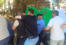 Photo of U shoqëruan në Polici për vandalizëm, lirohen kryetari dhe kryesuesi i Mitrovicës së Veriut (VIDEO)