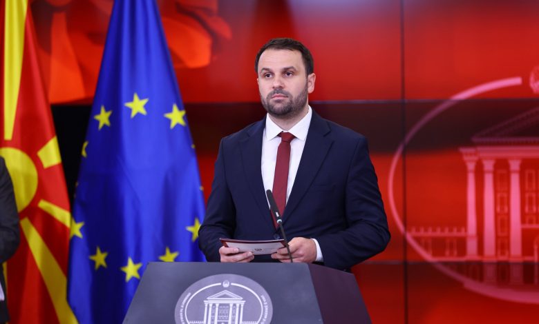 Lajmi i fundit  Besar Durmishi i paprekshëm  mbetet minstër i Ekonomisë dhe Punës 