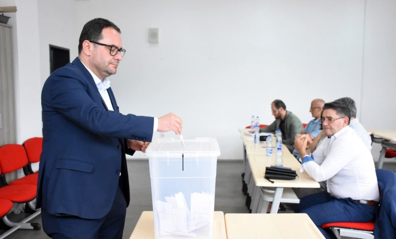 Prof Dr Kushtrim Ahmeti zgjidhet rektori i UT së