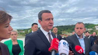 Photo of Kurti pas homazheve në Prekaz: Epopeja e Jasharëve është në thelb të historisë së popullit tonë