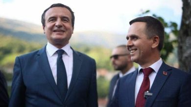 Photo of Kasami uron Kurtin për fitoren e 7 Qershorit!
