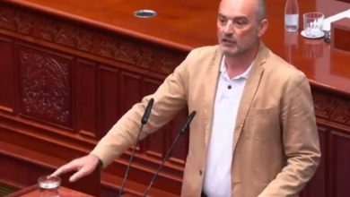 Photo of Snopçe i përgjigjet Qokut: Të kërkosh dorëheqjen e deputetëve që të votuan është qesharake