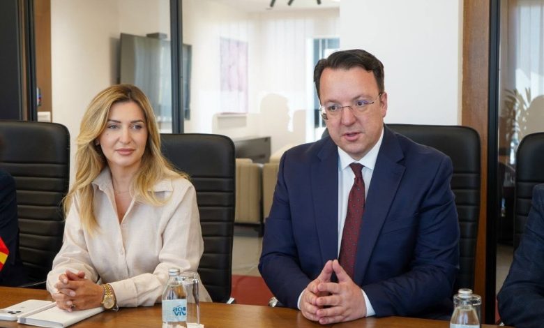 Zekolli Shaqriri  Po ndërtojmë autorstradën shqiptare Shkup Bllacë  punimet do ti kryej konsorciumi  Granit 