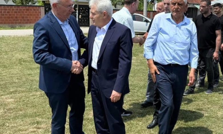 Ali Ahmeti  Ngushëllime familjes Fazliu Podvorica  sakrifica e tyre është simbol i lirisë së Kosovës