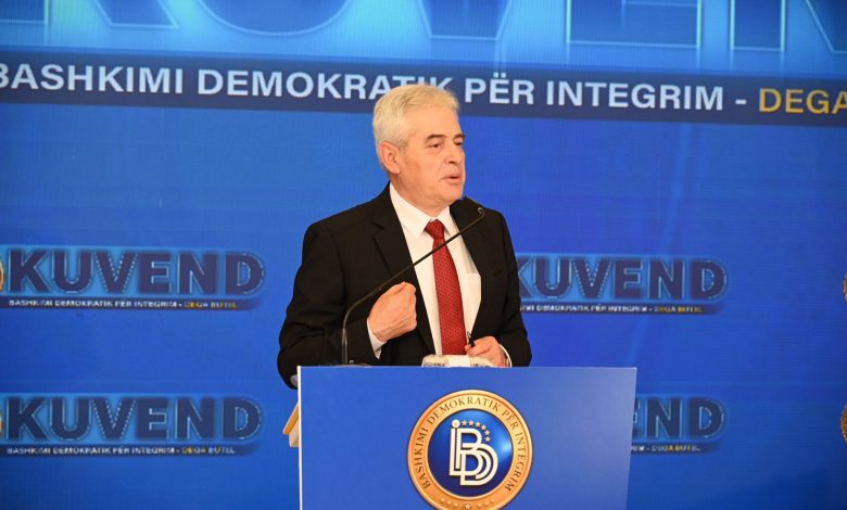 Ali Ahmeti  Përmes protestave  armiqtë e kombit shqiptarë po krijojnë pasiguri në Shqipëri