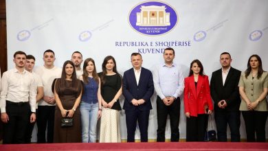 Photo of Faton Ahmeti shoqëroi në Tiranë të rinjtë e akademisë politike të BDI-së