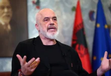 Photo of “Protesta s’matet nga fakti nëse i pëlqen qeverisë”, Rama i përgjigjet komentuesit: Transparenca është rreshtimi i fakteve, bllokimi i rrugës është mbytje e debatit