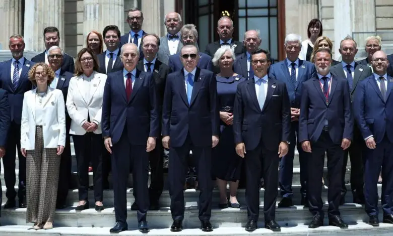 Kryetari i Kuvendit  Afrim Gashi merr pjesë në drekën zyrtare në kuadër të Samitit Parlamentar të NATO s në Stamboll