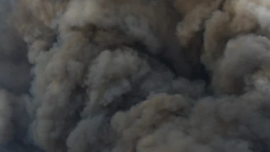 Photo of Zjarr pranë një depoje në Shuto Orizar, po përhapet drejt shtëpive