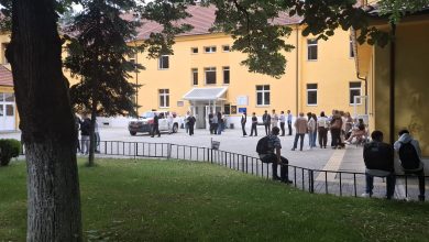 Photo of Zjarr në Shkollën Bujqësore në Tetovë, nxënësit evakuohen nga klasat!