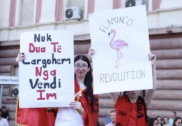 Photo of 10 ditë protesta, Rama skenar imagjinar për ndikim të huaj, akuzon Iranin se ka gisht në protestë