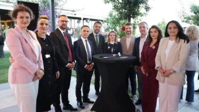 Photo of Kasami dhe funksionarë të VLEN-it në pritjen e Kurtit për 21-vjetorin e Vetëvendosjes