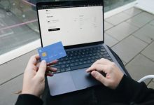Photo of Koreja e Jugut shpik dyqanet online “të rreme” që ndihmojnë të varurit nga blerjet të kursejnë para
