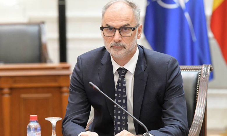 Para për serbët  thërrime për shqiptarët  Skandal me grantet te Stoilkoviqi
