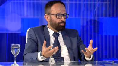 Photo of “Provimi i jurisprudencës nuk është dhënë asnjëherë në gjuhën shqipe”, Shasivari për draft versionin: Nuk është zgjidhje gjysmake, por model i kombinuar