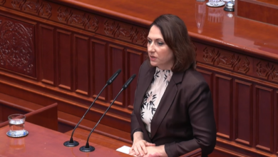 Photo of Rina Ajdari pyet Bekim Sali: A ke njohuri që Parlamenti Evropian ka miratuar amandamentin me të cilin u bën thirrje autoriteteve të Maqedonisë së Veriut që të zgjidhet çështja e përdorimit të gjuhës shqipe dhe zbatimit praktik të MO-së