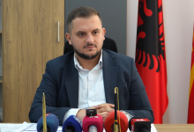Photo of Qamili: Vendimi i vitit 2007 për emrat e rrugëve ishte gjysmak, tani po e zgjidhim sipas ligjit