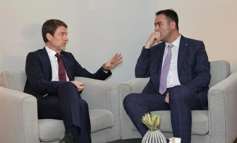  Shqipëria në BE  Kosova më e sigurt   Hoxha flet pas takimit me Konjufcën