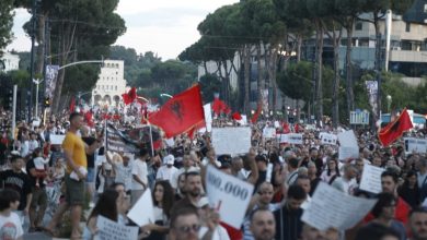 Photo of Revolta në ditën e 11-të/ Shqipëria në këmbë, sot protestë mbarë kombëtare para Kryeministrisë. Qytetarët kërkojnë dorëheqjen e Ramës