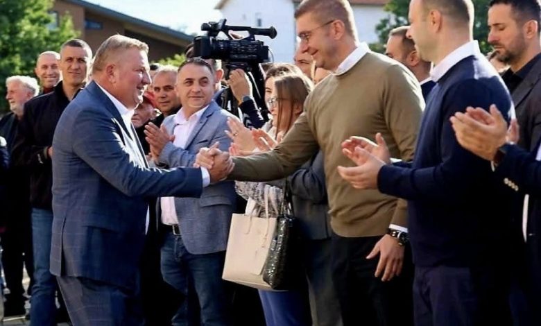 Mickoski ngushëllon për ndarjen nga jeta të kryetarit të Bërvenicës  Ilievski  Funksionin e kuptonte si detyrim ndaj qytetarëve