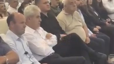 Photo of EKSKLUZIVE: Daut Beqiri në krah të Ali Ahmetit, në akademi përkujtimore të ?!