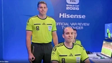 Photo of Gjesti në VAR ndez debat për simbolika ekstremiste, FIFA hap hetim ndaj arbitrit australian