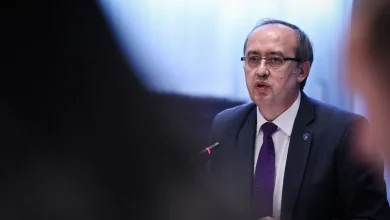 Photo of Hoti paralajmëron protestë, kritikon Haxhiun për neglizhencë ndaj deklaratave të ShBA-së