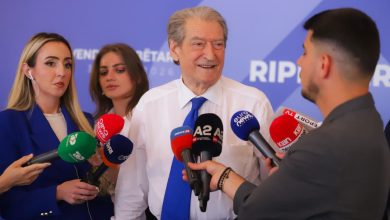Photo of “Rrëmbimi i protestuesit në duart e policisë, akt i shëmtuar”, Berisha reagon pas protestës në Zvërnec: Mbështesim investimet e huaja