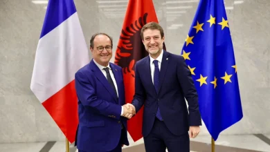 Photo of Ministri Hoxha takim me ish-Presidentin François Hollande: Franca rol thelbësor në përcaktimin e së ardhmes evropiane, zgjerim i bashkëpunimit dypalësh në nivelet më të larta