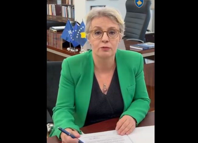 Gërvalla nënshkruan një vendim  ka të bëj me Sali Çekajn