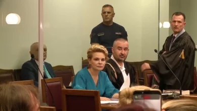 Photo of Meta përplaset me Kryemadhin në sallën e gjyqit. Ish-Presidenti: I di vetë ajo veprimet e saj. Ish-bashkëshortja: Mos u merr me llafe grash, vjen këtu me thashethemet e Dumanit