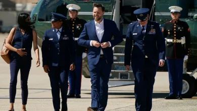 Photo of Përshkallëzimi i tensioneve në Hormuz, JD Vance mbërrin në Zvicër për bisedime urgjente me Iranin