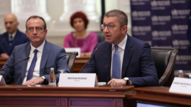 Photo of Mickoski për kthimin e Taravarit në Qeveri: Gjëra të tilla nuk diskutohen përmes mediave