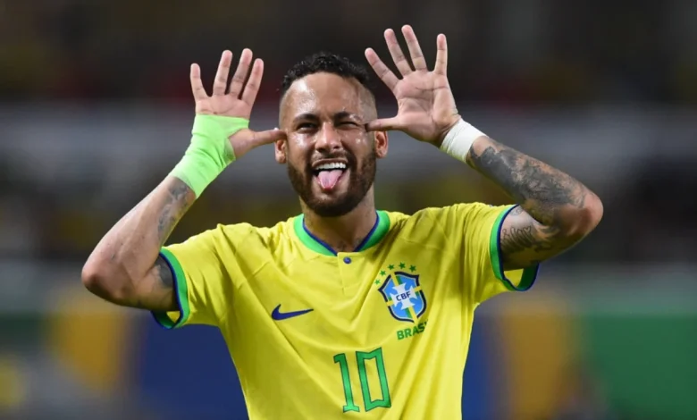 Rikthimi i  Mbretit   Neymar konfirmohet në listë  ndeshja ndaj Skocisë bëhet historike