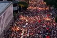 Photo of “Po linçohen mbi 20 gazetarë me kontribut”, Unioni i Gazetarëve reagon për gjuhën e përdorur në protestë: Policia dhe Prokuroria të vihen në lëvizje, është akt kriminal publik